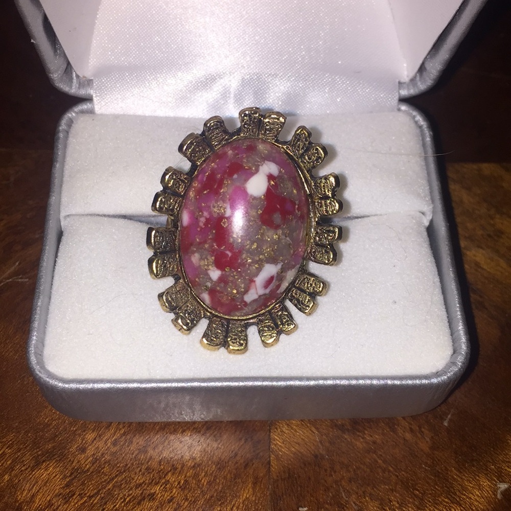 Real Vintage Jewelry- Vintage ring stamped